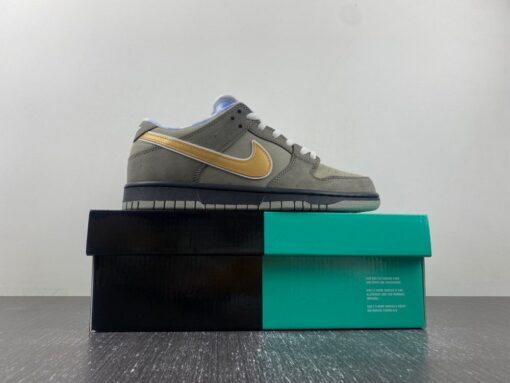 Concepts x Nike SB Dunk Low Oil Spill Lobster 6