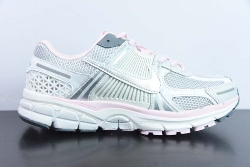 Nike Zoom Vomero 5 520 White Pink FN3695 001 1