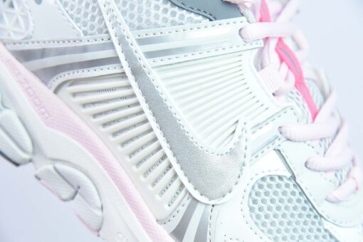 Nike Zoom Vomero 5 520 White Pink FN3695 001 4