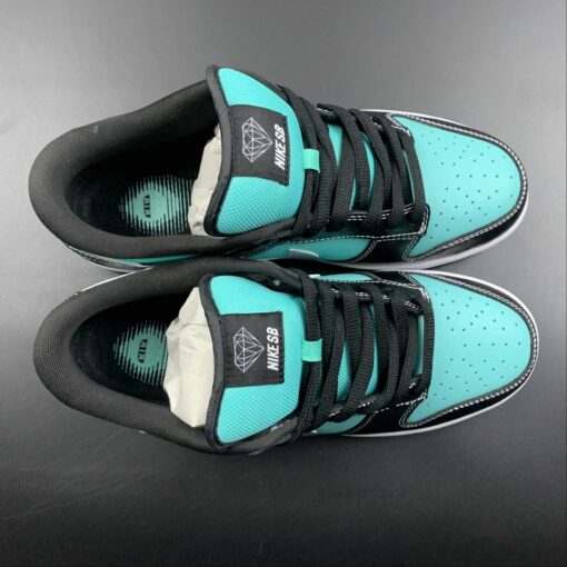 diamond supply co. x nike sb dunk low aquachrome for sale gzfui