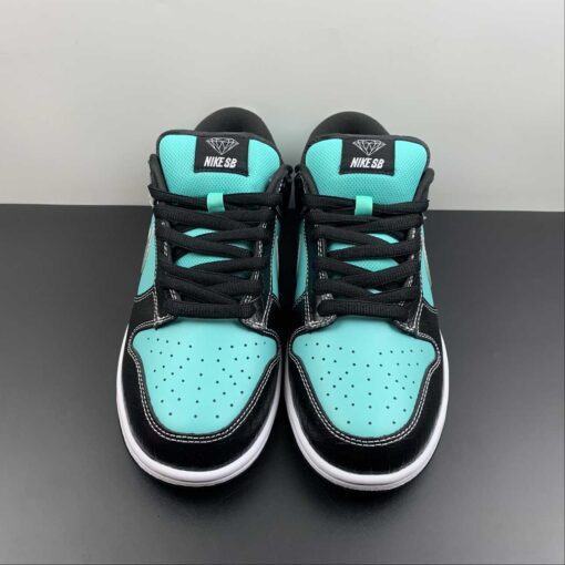 diamond supply co. x nike sb dunk low aquachrome for sale jrdnm