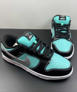 diamond supply co. x nike sb dunk low aquachrome for sale t6x1t