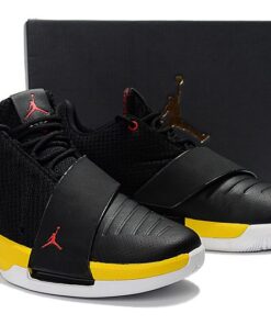 jordan cp3.xi E2809CtaxiE2809D blackwhite tour yellow university red yk501