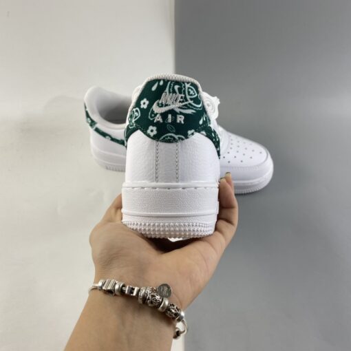 nike air force 1 low E2809Cgreen paisleyE2809D whitegreen for sale 724ir