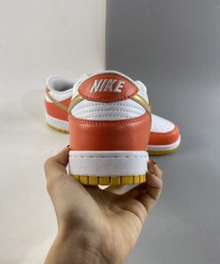 nike dunk low E2809Cgolden orangeE2809D orangewhite gold dq4690 800 for sale xna6v