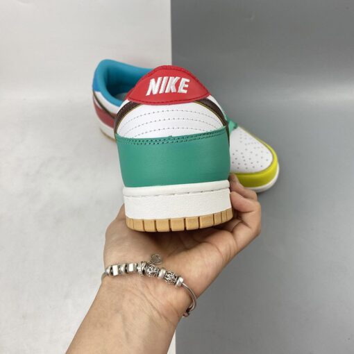 nike dunk low se free 99 whitelight chocolate roma green for sale acim0