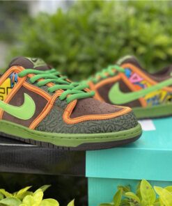 nike sb dunk low E2809Cde la soulE2809D safarialtitude green baroque brown nx8jx