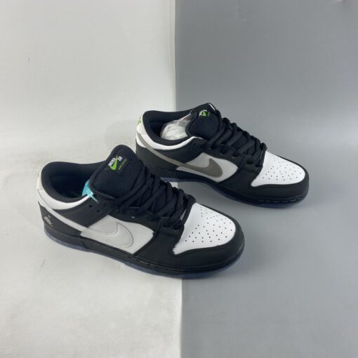 nike sb dunk low E2809Cpanda pigeonE2809D blackgreen gusto white for sale i7kos