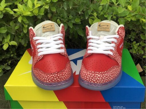 stingwater x nike sb dunk low E28098magic mushroomE28099 university redwhite for sale z7bjf