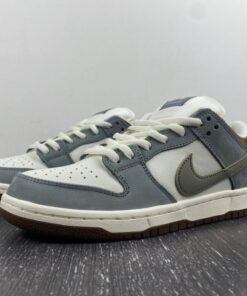 yuto horigome x nike sb dunk low whitegrey brown fq1180 001 9ovaf